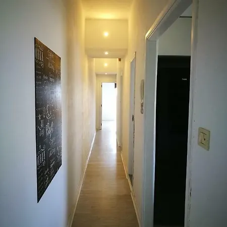 Manuel Verdugo, 32 Apartment *