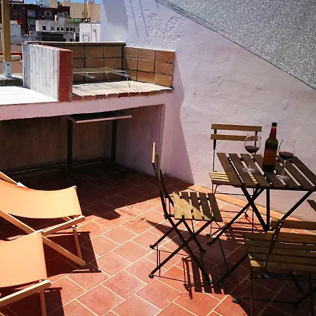 Manuel Verdugo, 32 * Santa Cruz de Tenerife