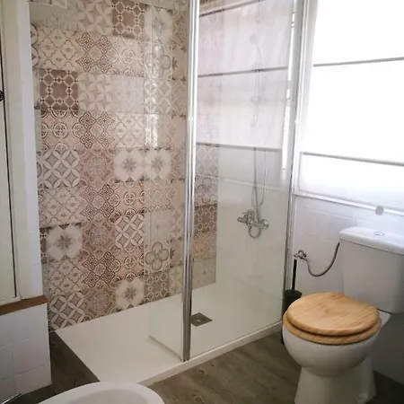 Manuel Verdugo, 32 * Santa Cruz de Tenerife